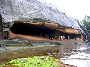 Kanhari caves